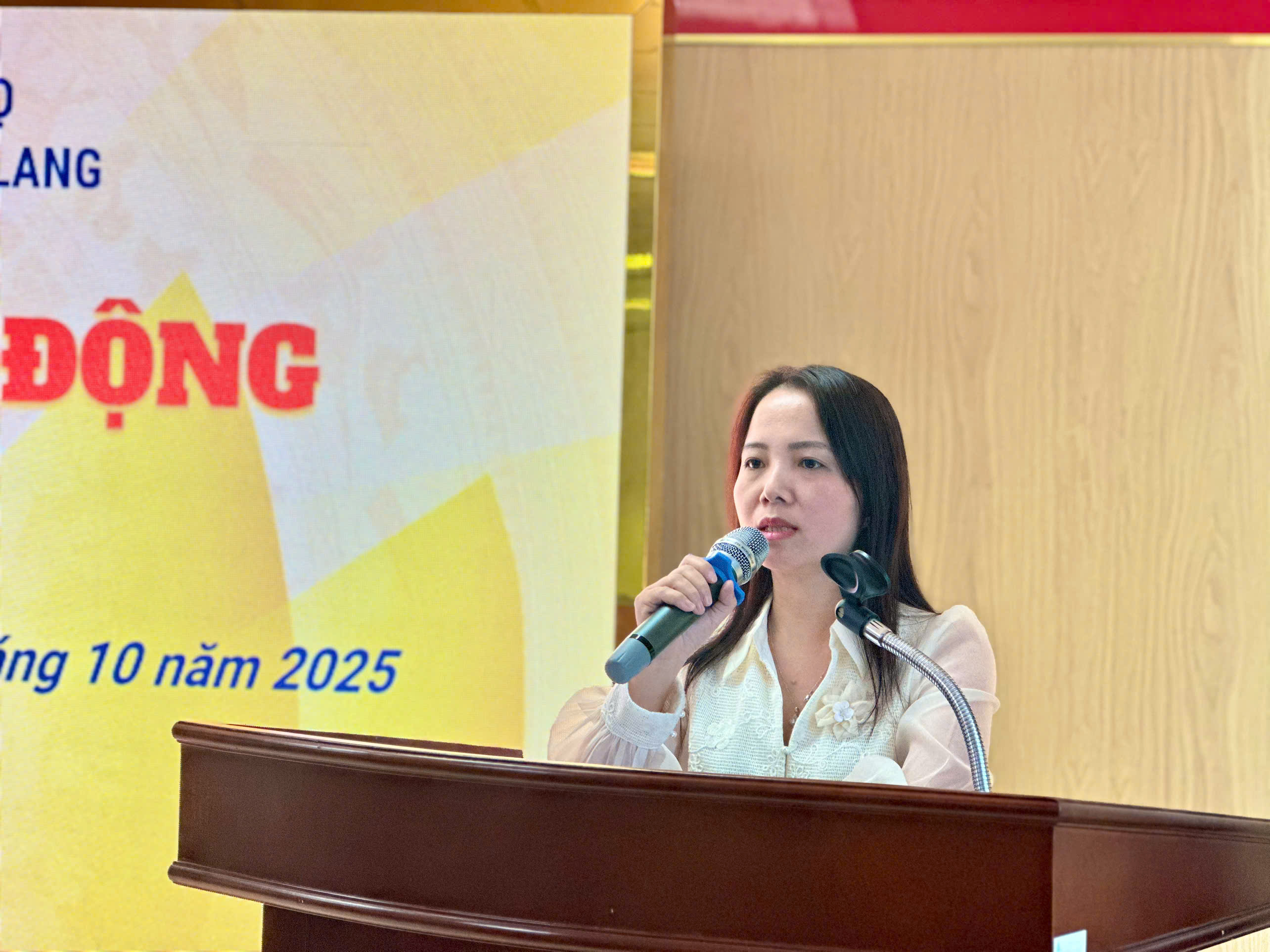 ThS. Hà Thanh Hòa – Bí thư Đảng ủy, Chủ tịch Hội đồng trường - Phát biểu chỉ đạo tại Hội nghị